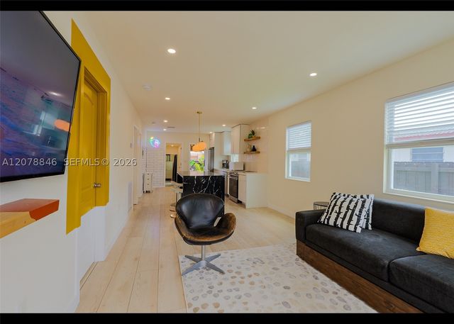 1332 NE 5th Ave 1, Fort Lauderdale, FL 33304