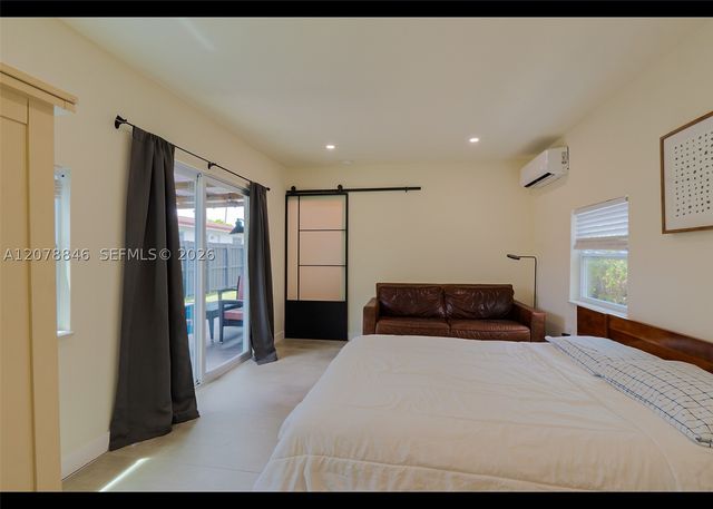 1332 NE 5th Ave 1, Fort Lauderdale, FL 33304