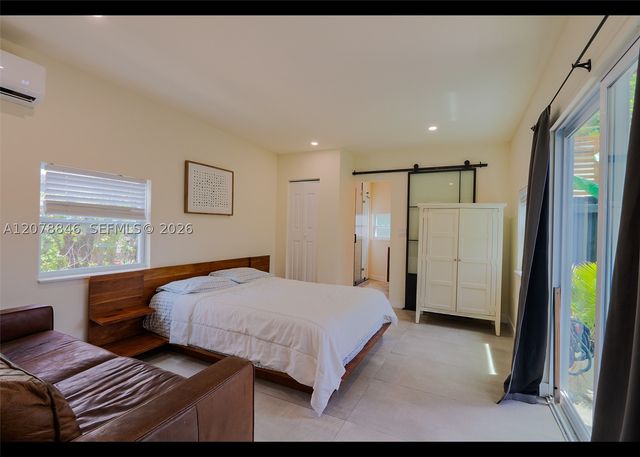 1332 NE 5th Ave 1, Fort Lauderdale, FL 33304