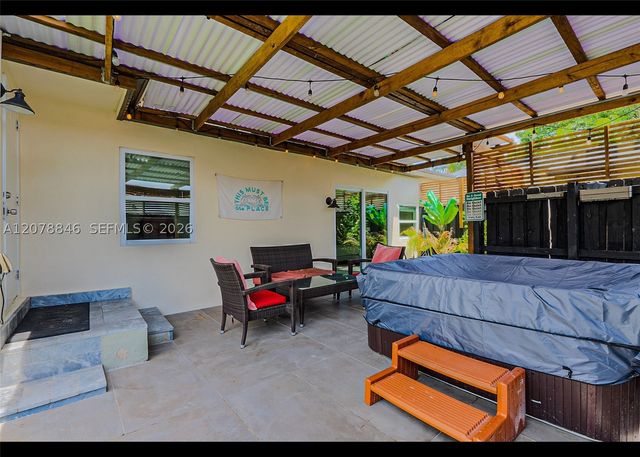 1332 NE 5th Ave 1, Fort Lauderdale, FL 33304