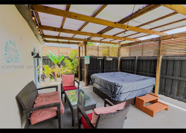 1332 NE 5th Ave 1, Fort Lauderdale, FL 33304