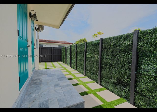 1332 NE 5th Ave 1, Fort Lauderdale, FL 33304