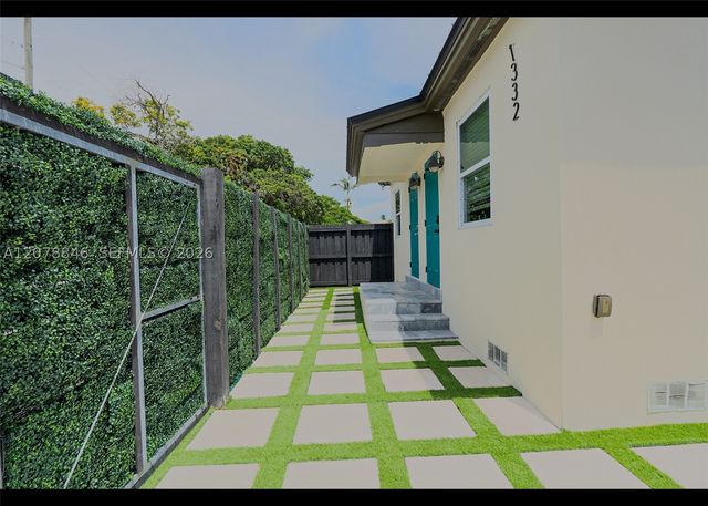 1332 NE 5th Ave 1, Fort Lauderdale, FL 33304
