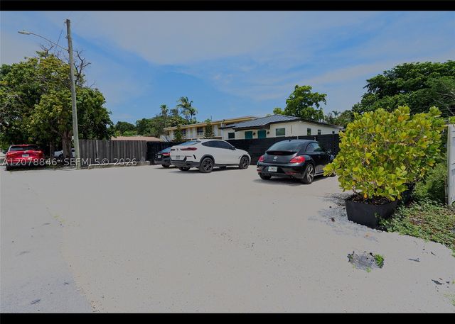 1332 NE 5th Ave 1, Fort Lauderdale, FL 33304