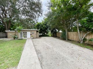 320 SW 21 Street R, Fort Lauderdale, FL 33315