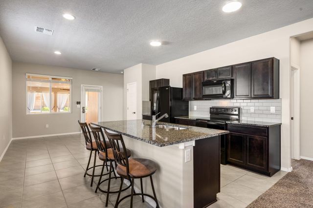 6512 Gannett Drive NE, Rio Rancho, NM 87144