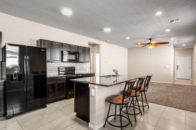 6512 Gannett Drive NE, Rio Rancho, NM 87144