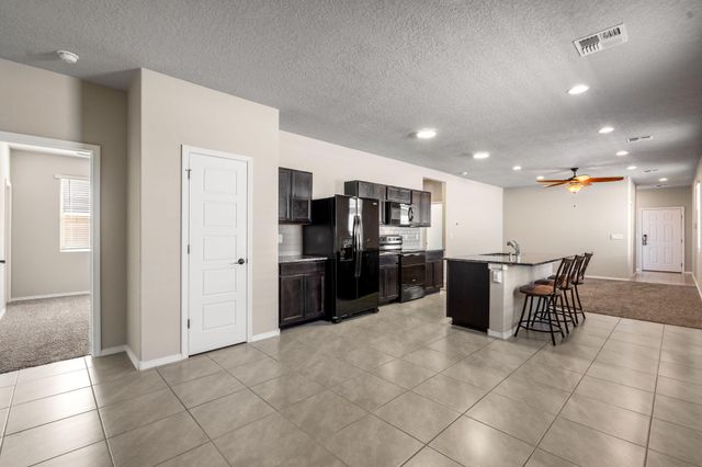 6512 Gannett Drive NE, Rio Rancho, NM 87144