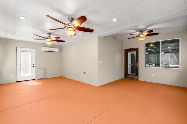 6512 Gannett Drive NE, Rio Rancho, NM 87144