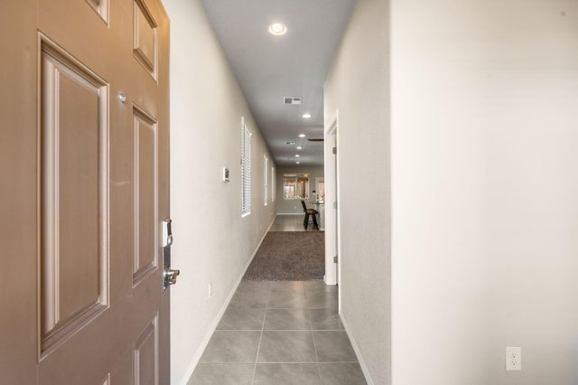 6512 Gannett Drive NE, Rio Rancho, NM 87144