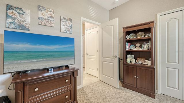 6517 WILLOWSHIRE WAY, Bradenton, FL 34212