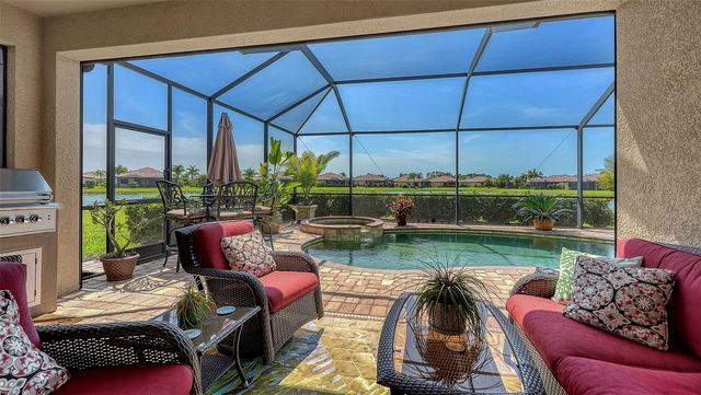 6517 WILLOWSHIRE WAY, Bradenton, FL 34212