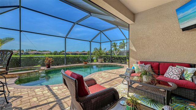 6517 WILLOWSHIRE WAY, Bradenton, FL 34212