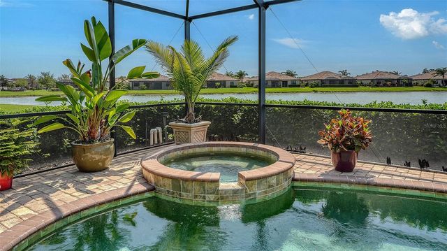 6517 WILLOWSHIRE WAY, Bradenton, FL 34212