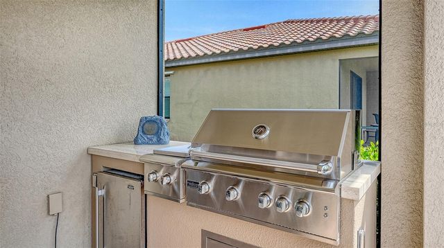 6517 WILLOWSHIRE WAY, Bradenton, FL 34212