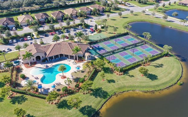 6517 WILLOWSHIRE WAY, Bradenton, FL 34212