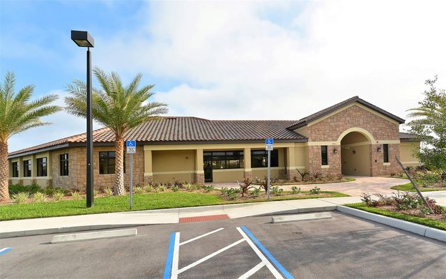 6517 WILLOWSHIRE WAY, Bradenton, FL 34212