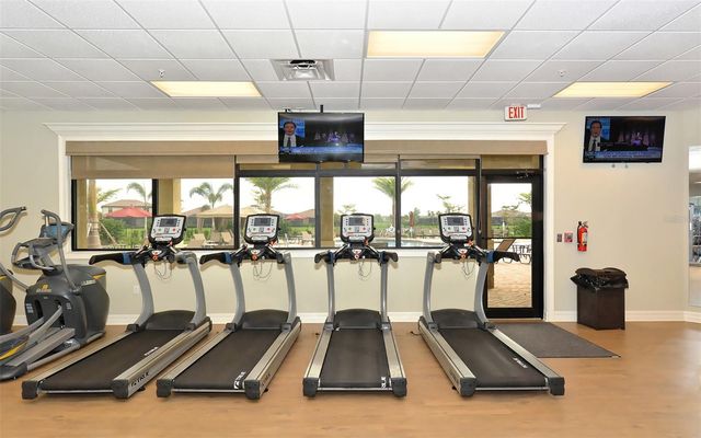 6517 WILLOWSHIRE WAY, Bradenton, FL 34212