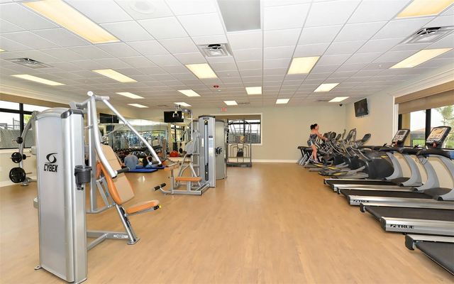 6517 WILLOWSHIRE WAY, Bradenton, FL 34212