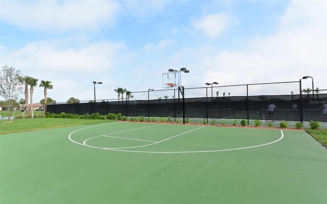 6517 WILLOWSHIRE WAY, Bradenton, FL 34212