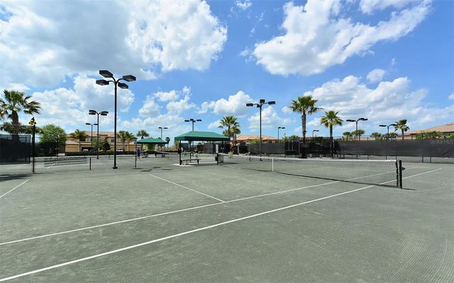 6517 WILLOWSHIRE WAY, Bradenton, FL 34212