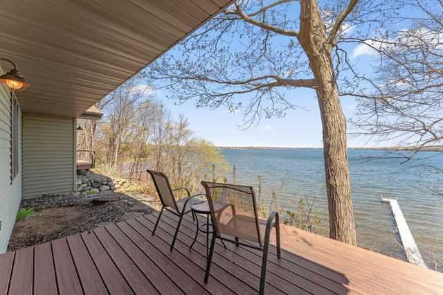10400 Kismet Isle, Chisago City, MN 55013