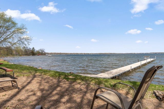 10400 Kismet Isle, Chisago City, MN 55013