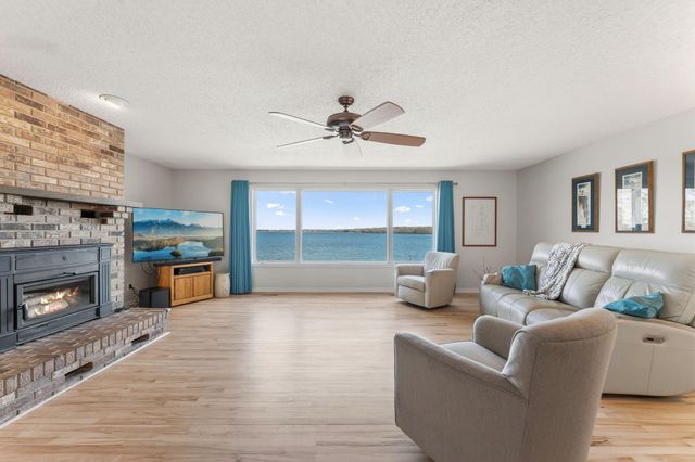 10400 Kismet Isle, Chisago City, MN 55013