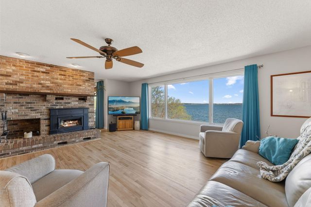 10400 Kismet Isle, Chisago City, MN 55013