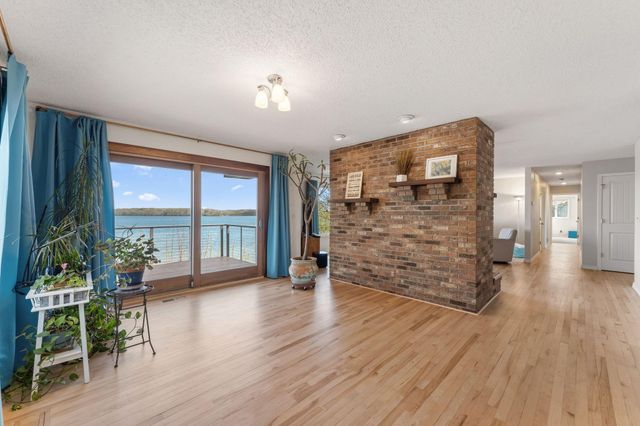 10400 Kismet Isle, Chisago City, MN 55013