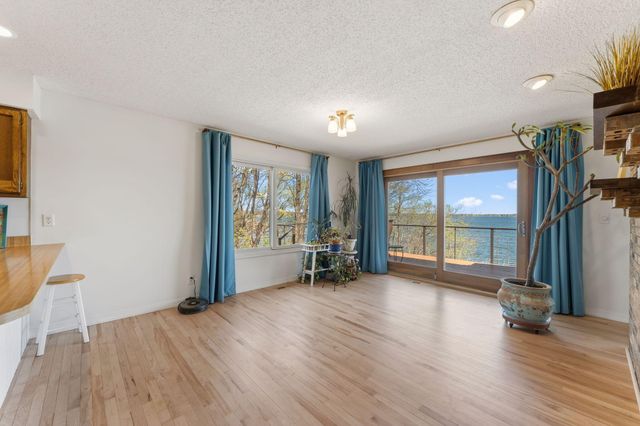 10400 Kismet Isle, Chisago City, MN 55013