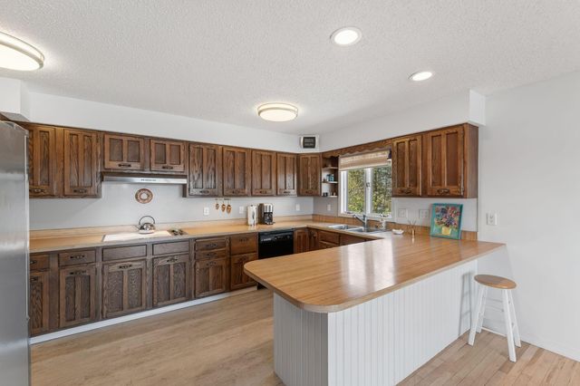 10400 Kismet Isle, Chisago City, MN 55013