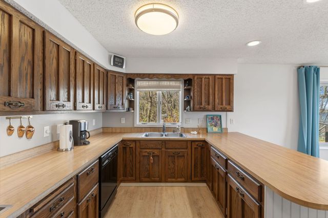 10400 Kismet Isle, Chisago City, MN 55013