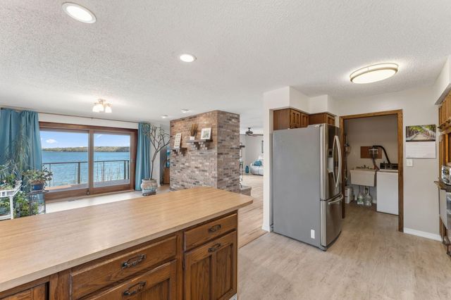 10400 Kismet Isle, Chisago City, MN 55013
