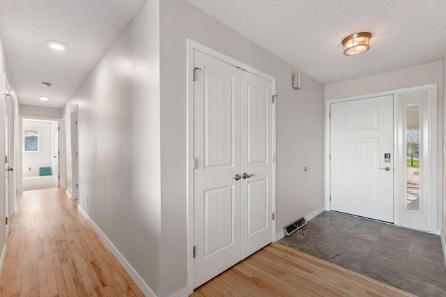 10400 Kismet Isle, Chisago City, MN 55013