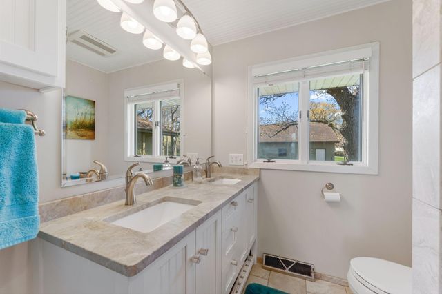 10400 Kismet Isle, Chisago City, MN 55013