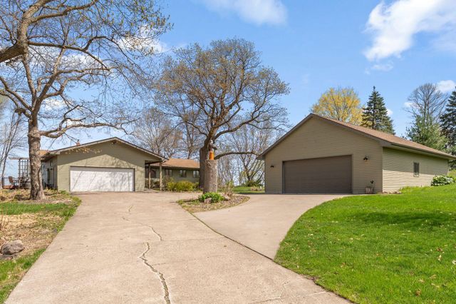 10400 Kismet Isle, Chisago City, MN 55013