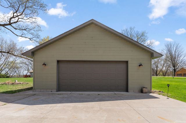 10400 Kismet Isle, Chisago City, MN 55013