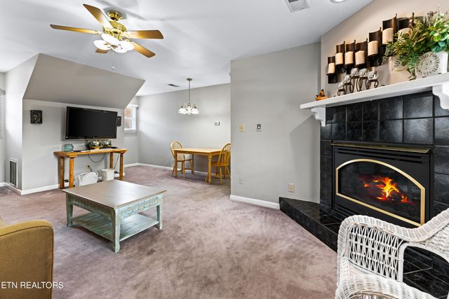 720 Sharp Rd, Sevierville, TN 37876