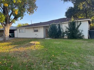 1117 Singingwood Rd, Sacramento, CA 95864