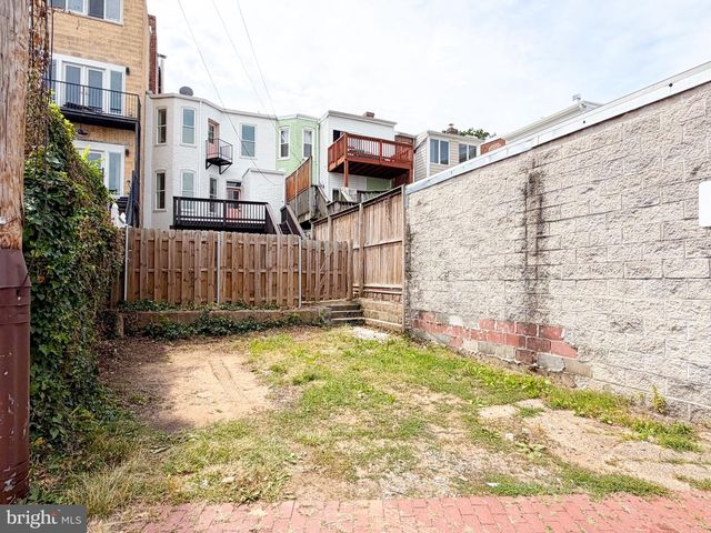 1238 MARYLAND AVE NE, Washington, DC 20002