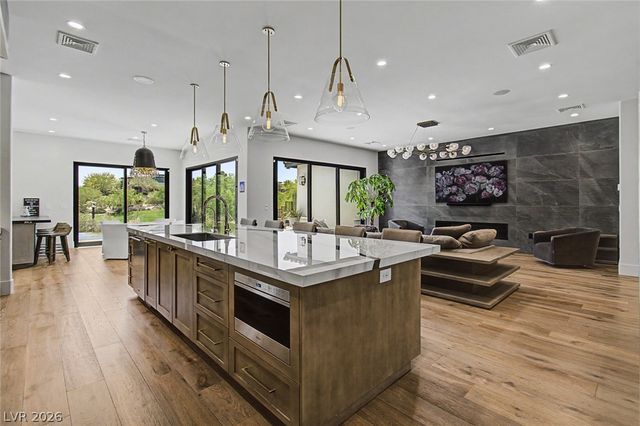 11423 Glowing Sunset Lane, Las Vegas, NV 89135