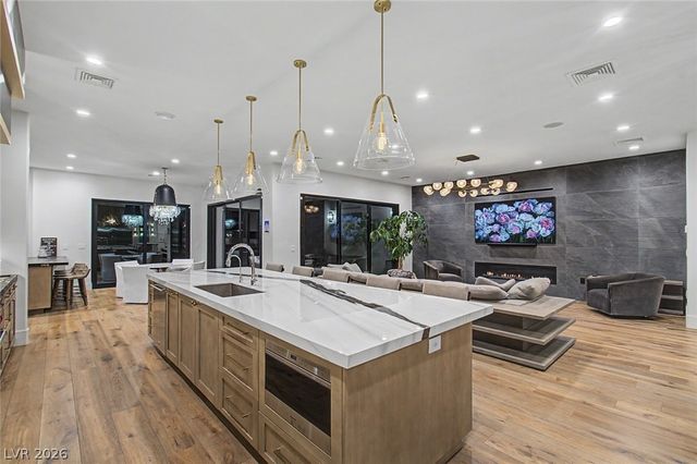 11423 Glowing Sunset Lane, Las Vegas, NV 89135