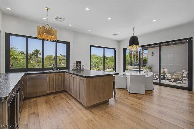 11423 Glowing Sunset Lane, Las Vegas, NV 89135