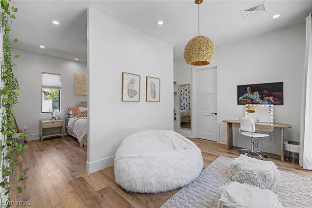 11423 Glowing Sunset Lane, Las Vegas, NV 89135