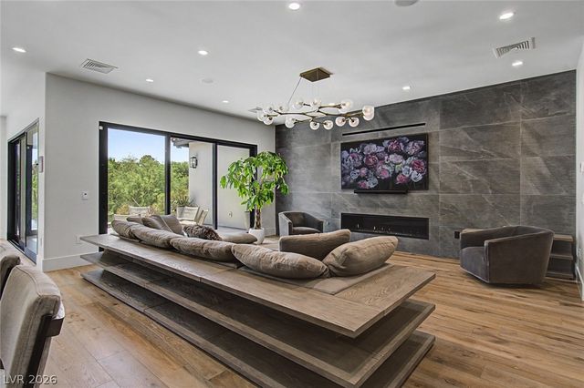 11423 Glowing Sunset Lane, Las Vegas, NV 89135
