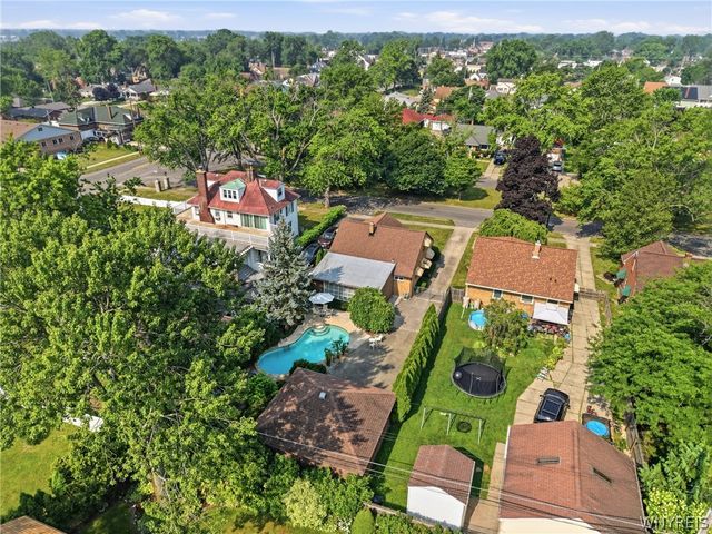 600 Roycroft Boulevard, Cheektowaga, NY 14225