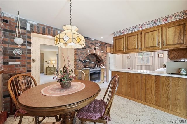 600 Roycroft Boulevard, Cheektowaga, NY 14225