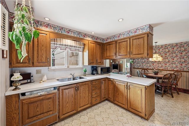 600 Roycroft Boulevard, Cheektowaga, NY 14225