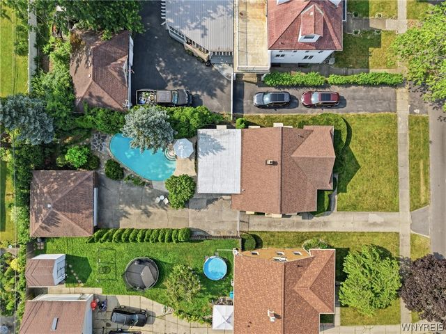 600 Roycroft Boulevard, Cheektowaga, NY 14225